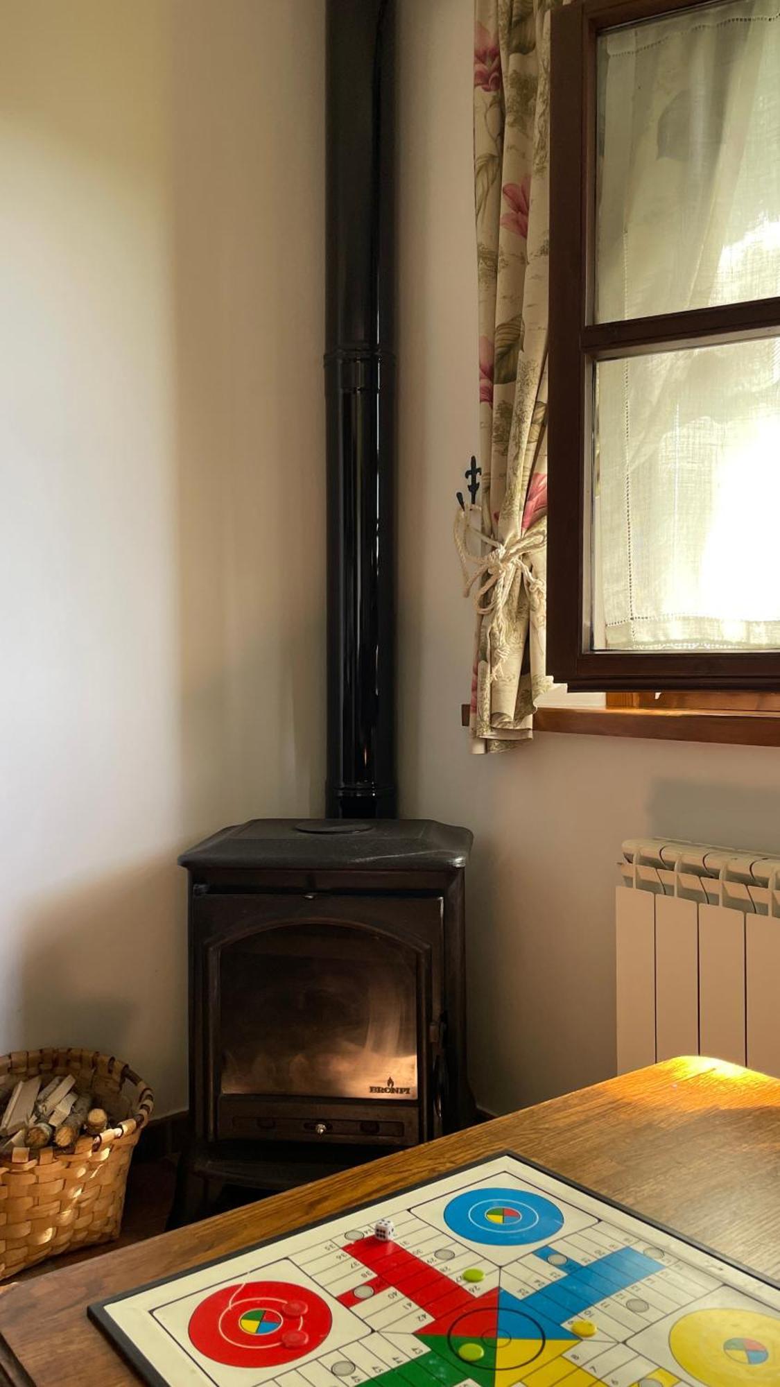 Apartamentos El Picoretu Mestas De Con Eksteriør billede
